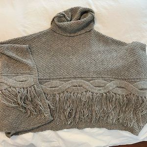 Woman’s Wool Knit Poncho Sweater One Size Grey